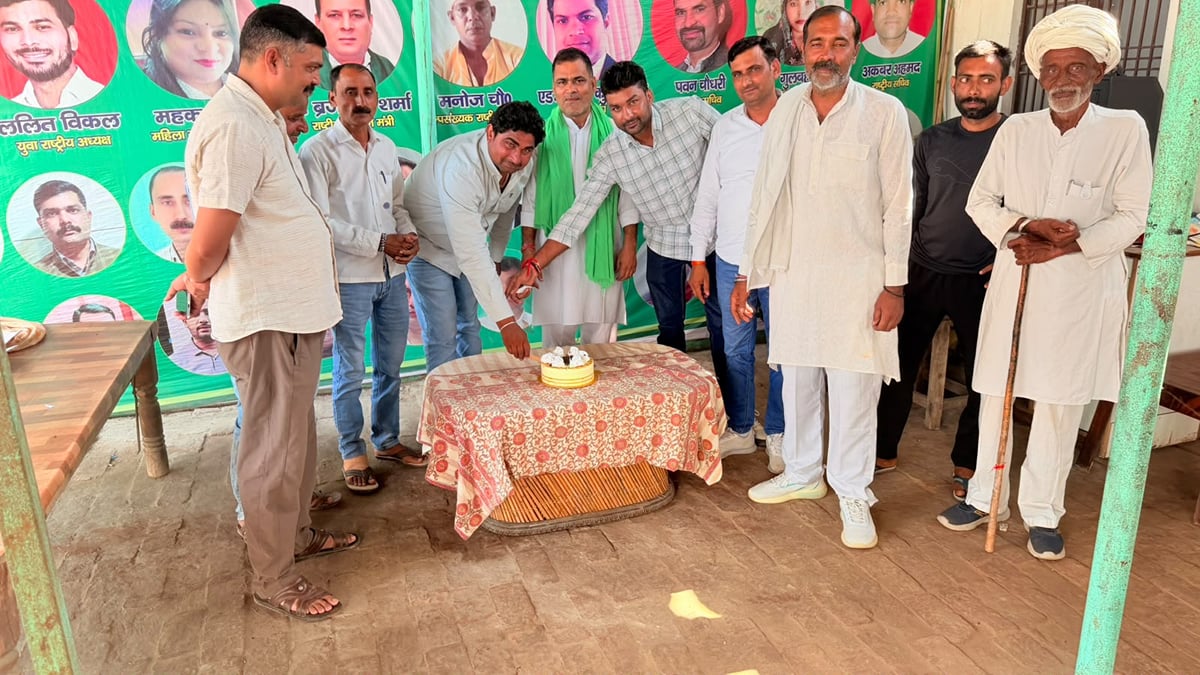 Meerut News: सिसौली में बाबा टिकैत की जयंती पर उमड़े किसान
