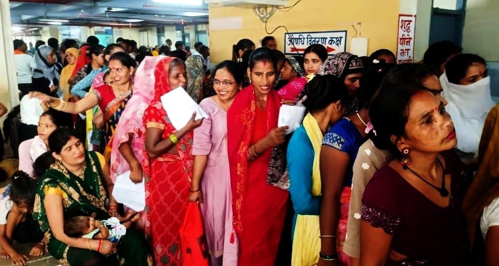 Shahjahanpur News: तापमान में उतार-चढ़ाव से बढ़े बदन दर्द के मरीज