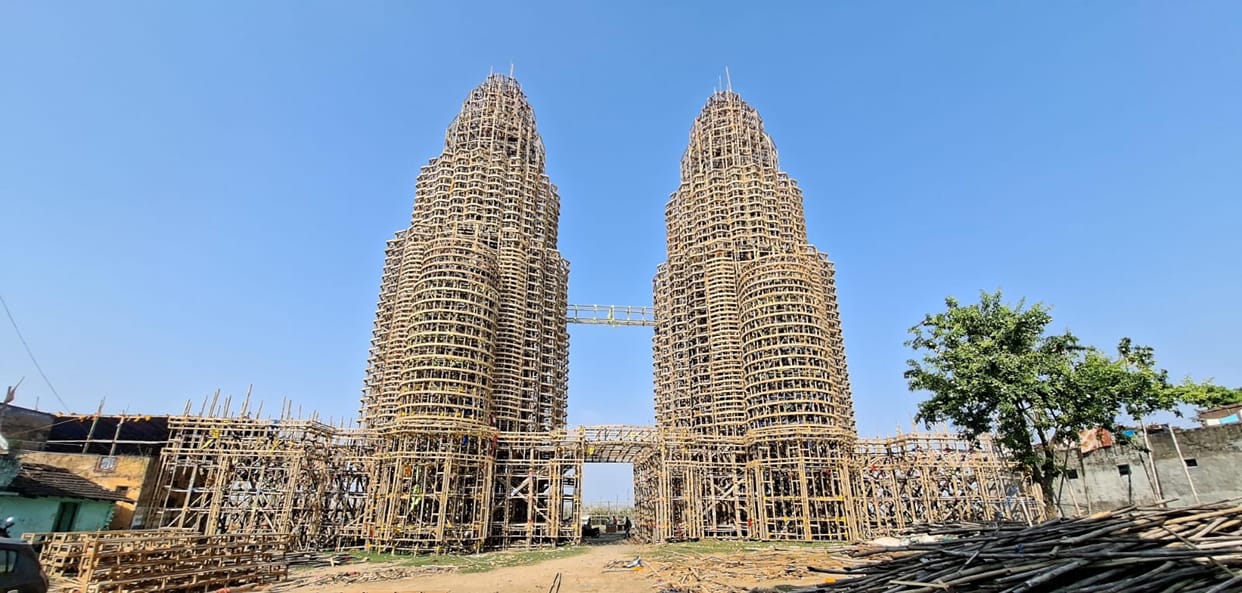 Munger To Get 170-Ft-Tall, 150-Ft-Wide Malaysia Twin Towers-Themed Durga Puja Pandal