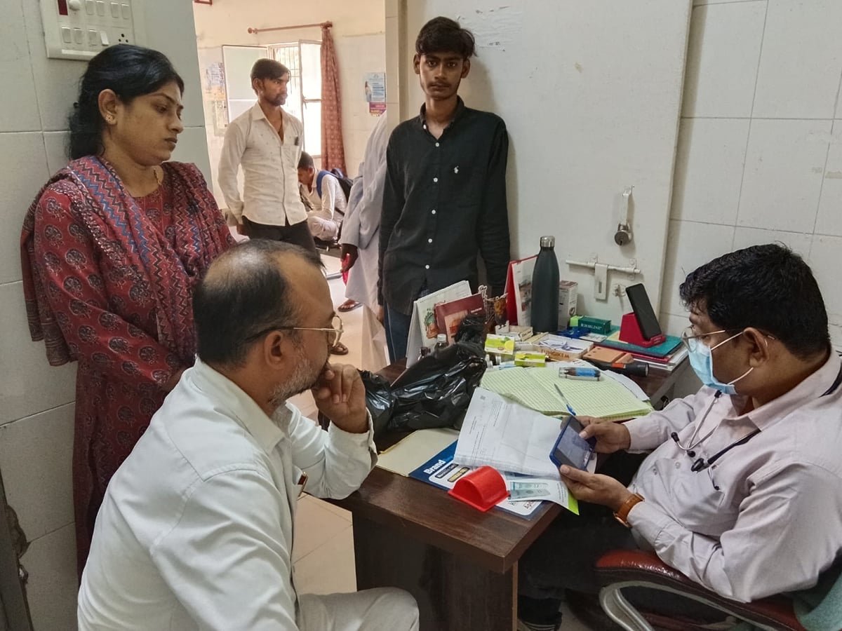 Banda News: नमी से फंगल और एलर्जी के मरीज बढ़े