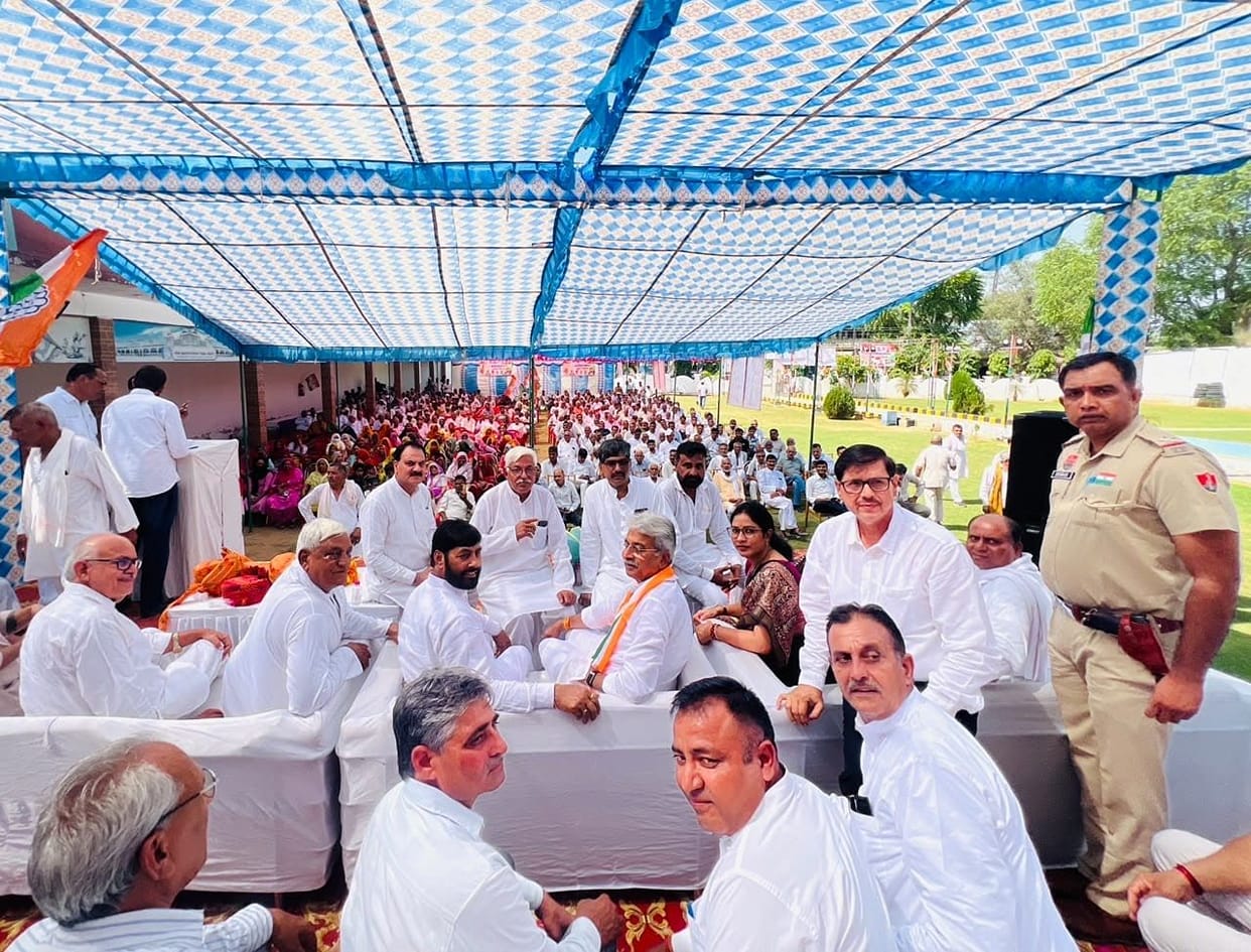 Burdening farmers with electric tubewell costs is wrong; the government should improve the mandi system: Rao Narendra.
