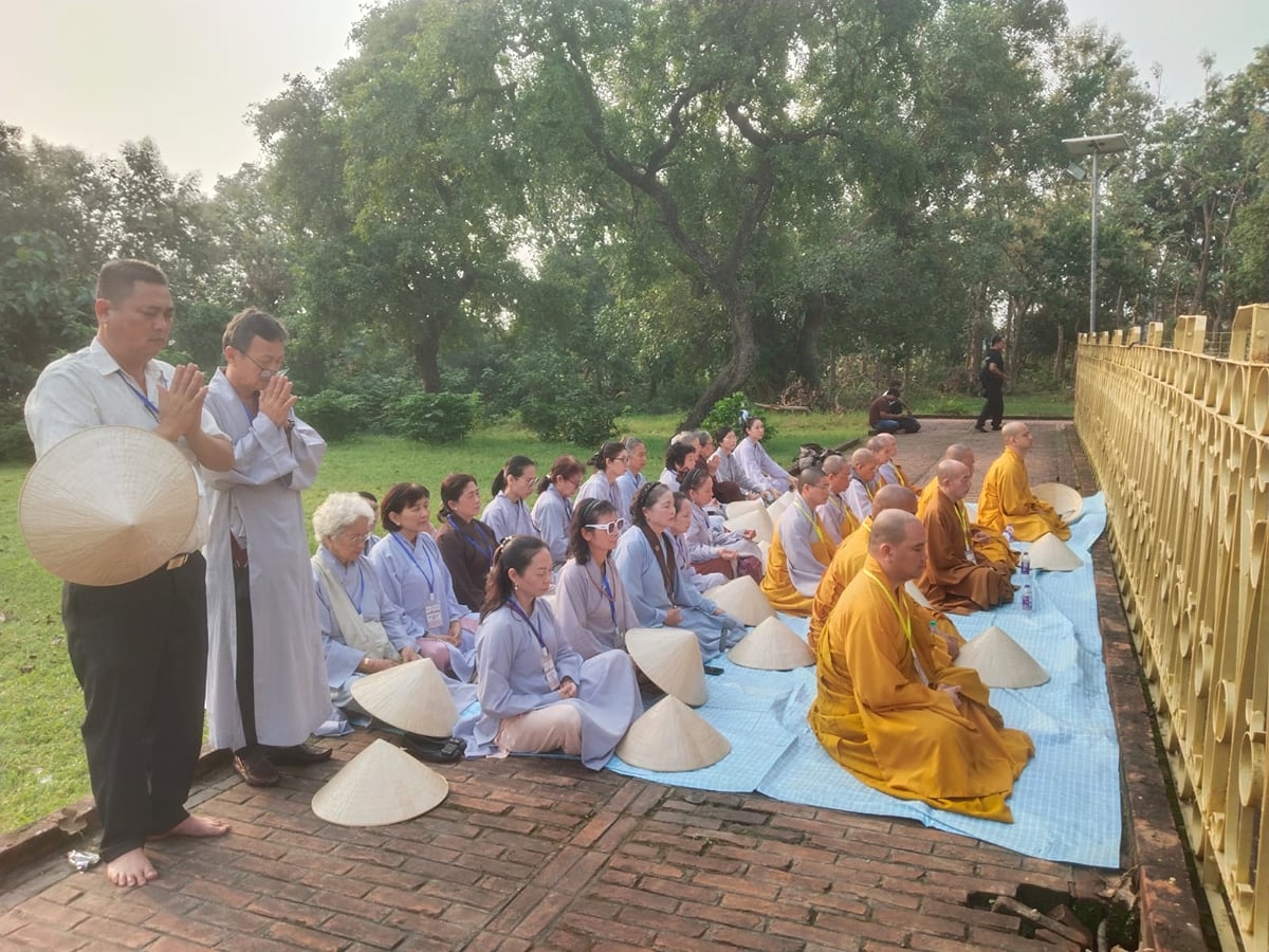बुद्ध प्रतिमा रखने से मिटते हैं वास्तु दोष : देवानंद