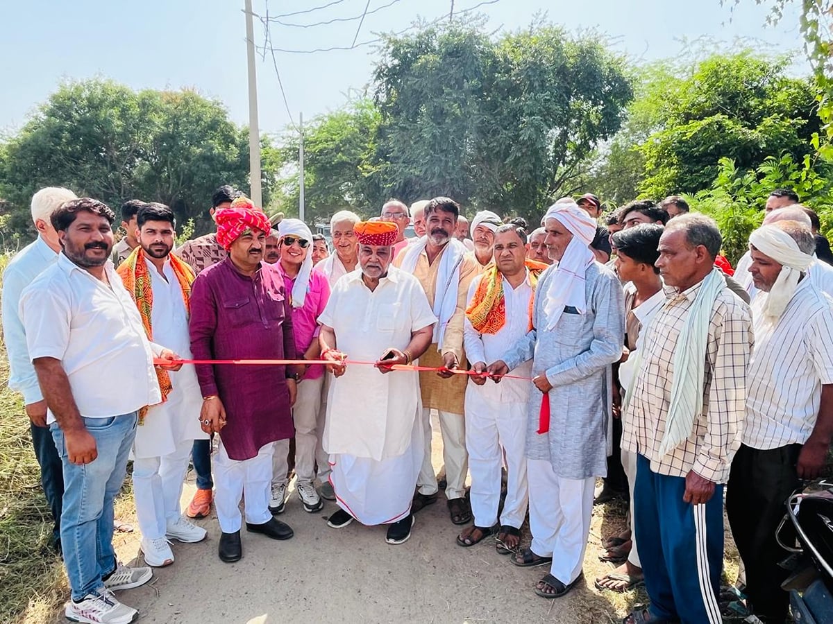 Agra News: विधायक बाबूलाल ने किया सड़क का शिलान्यास