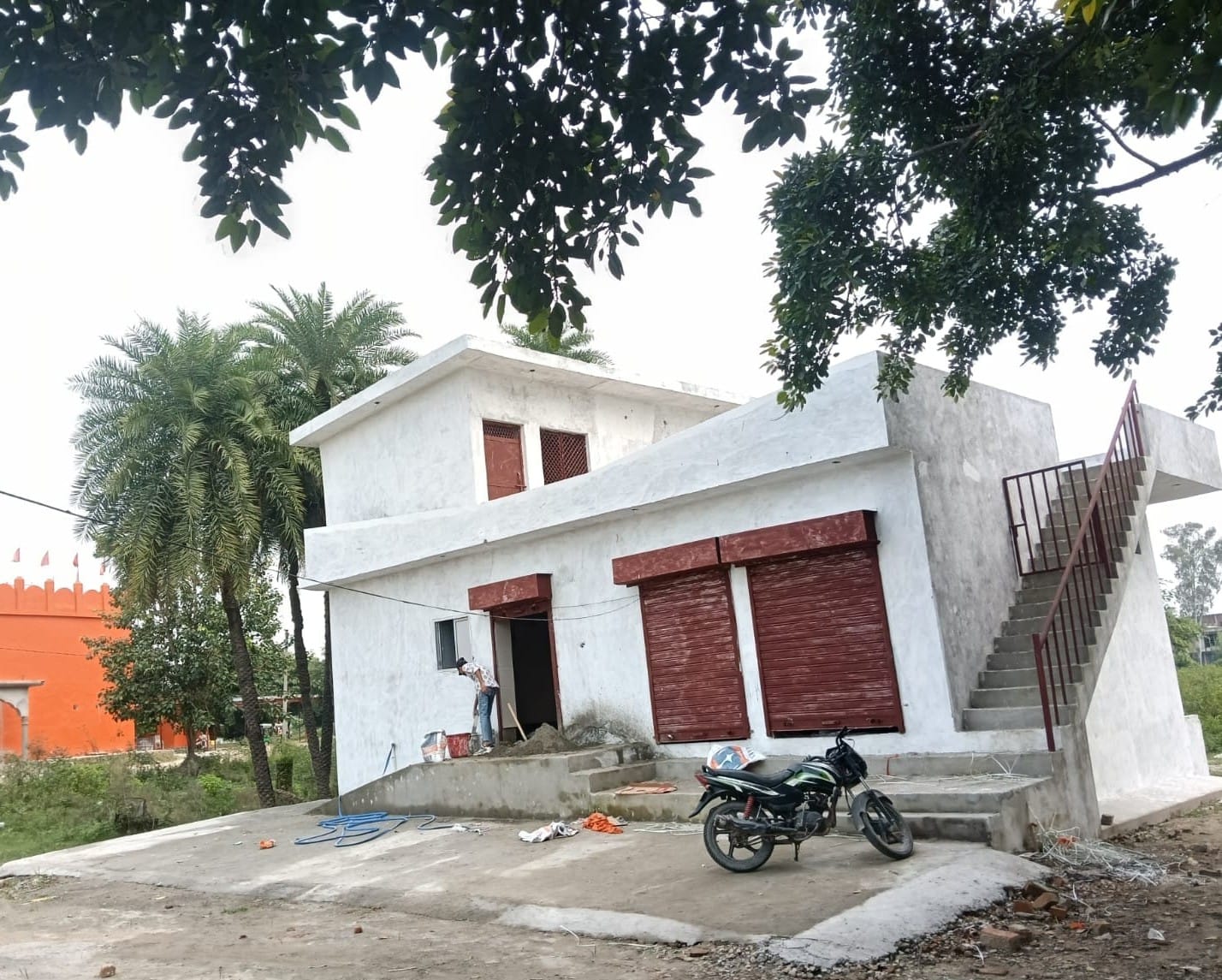 काशीपुर में चैती मेला परिसर से निर्माणाधीन हाईटैक शौचालय