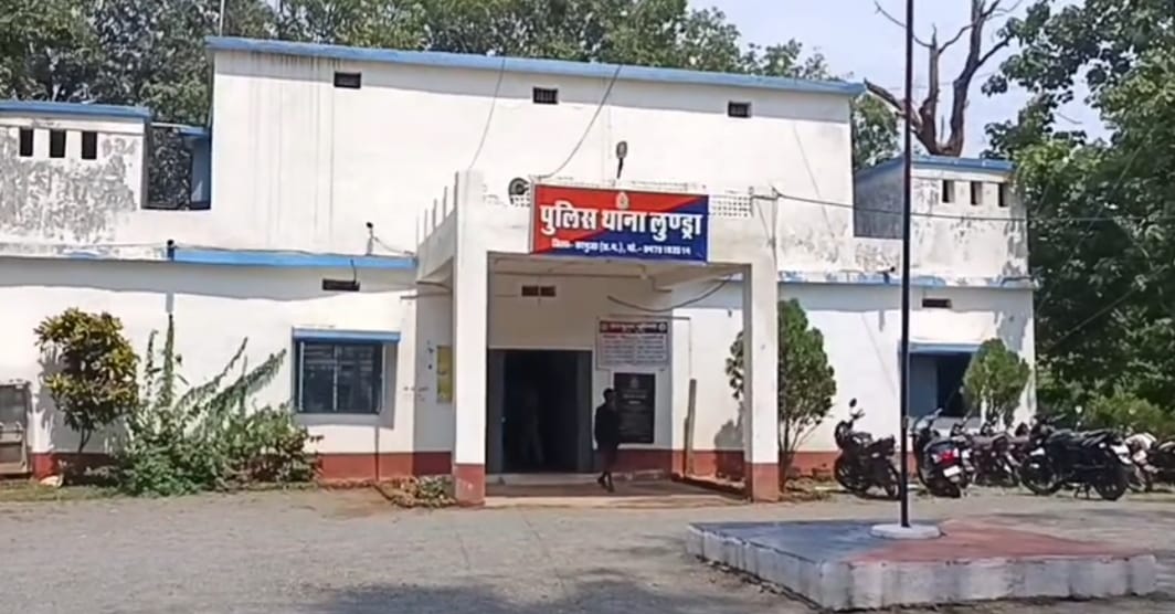 लुण्ड्रा पुलिस ने आरोपियों को किया गिरफ्तार।