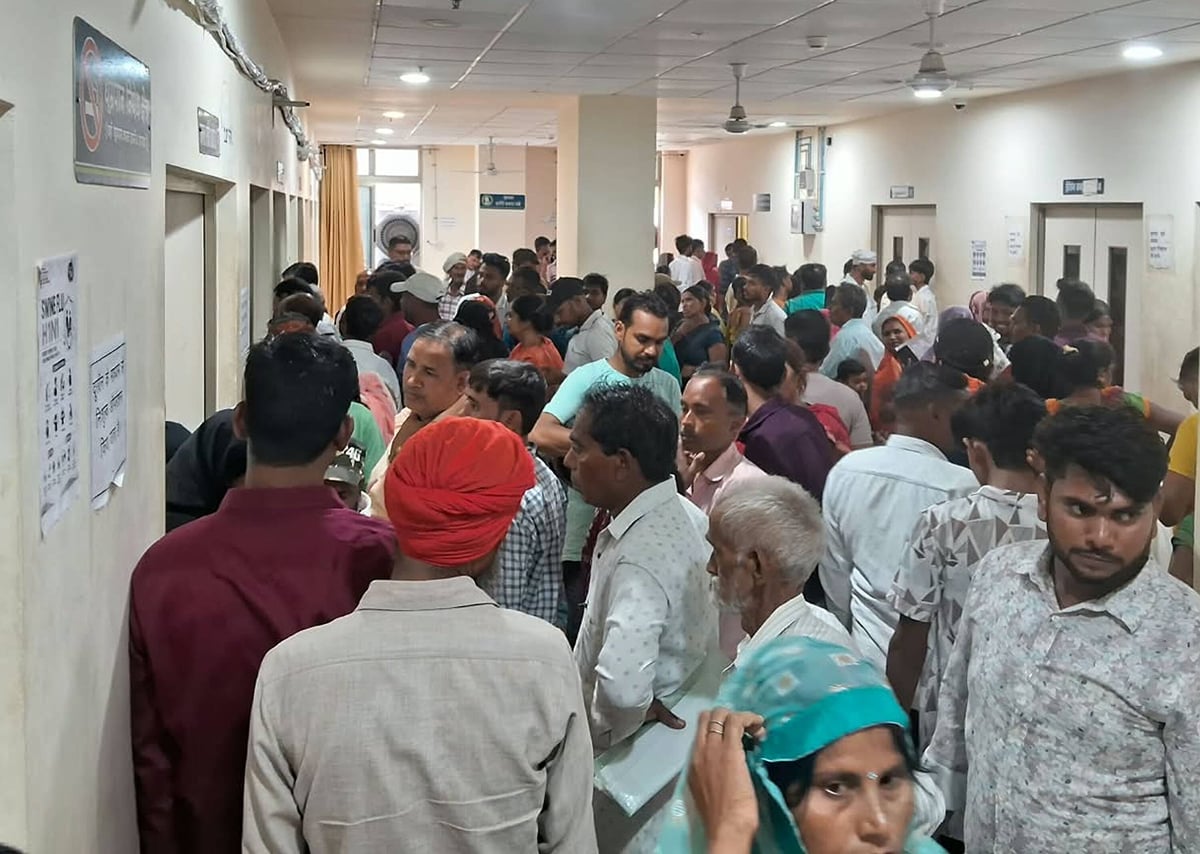 Sultanpur News: गंदगी से पनप रहे मच्छर, अस्पतालों में बढ़ रहे मरीज