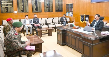 पृथी मिलिट्री स्टेशन अवेरी पट्टी में प्रस्तावित सेना भर्ती रैली को लेकर सेना के अधिकारियों से च