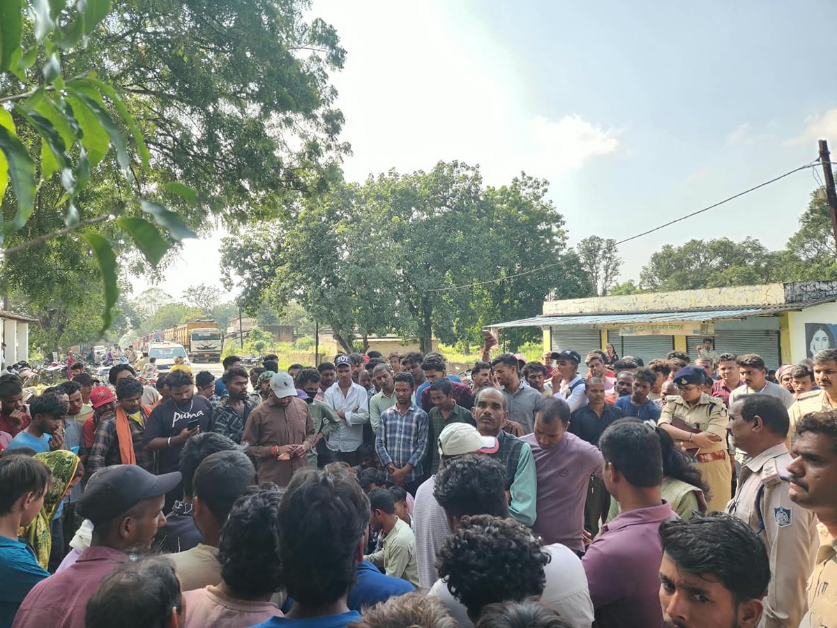 एमपी: अनूपपुर में सड़क हादसे में 11वीं के छात्र की मौत, शव रखकर साढ़े तीन घंटे चक्काजाम