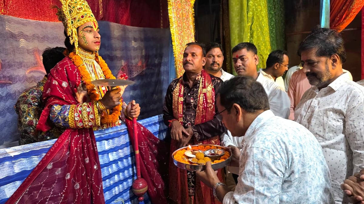 Sonebhadra News: नारद मोह के मंचन के साथ दुद्धी में शुरू हुई रामलीला