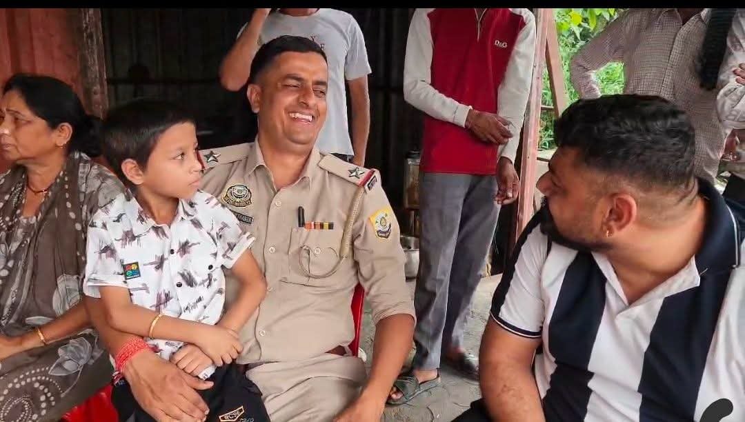 Lucknow News: चाय-नाश्ता किया, गाड़ी में बैठे और बच्चे को ढाबे पर ही भूल गए