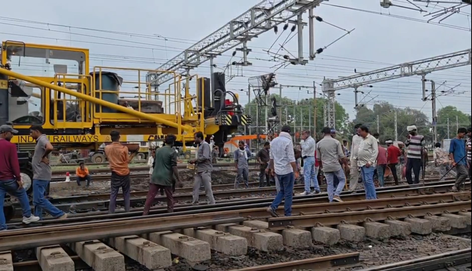 यार्ड रिमॉडलिंग कार्य