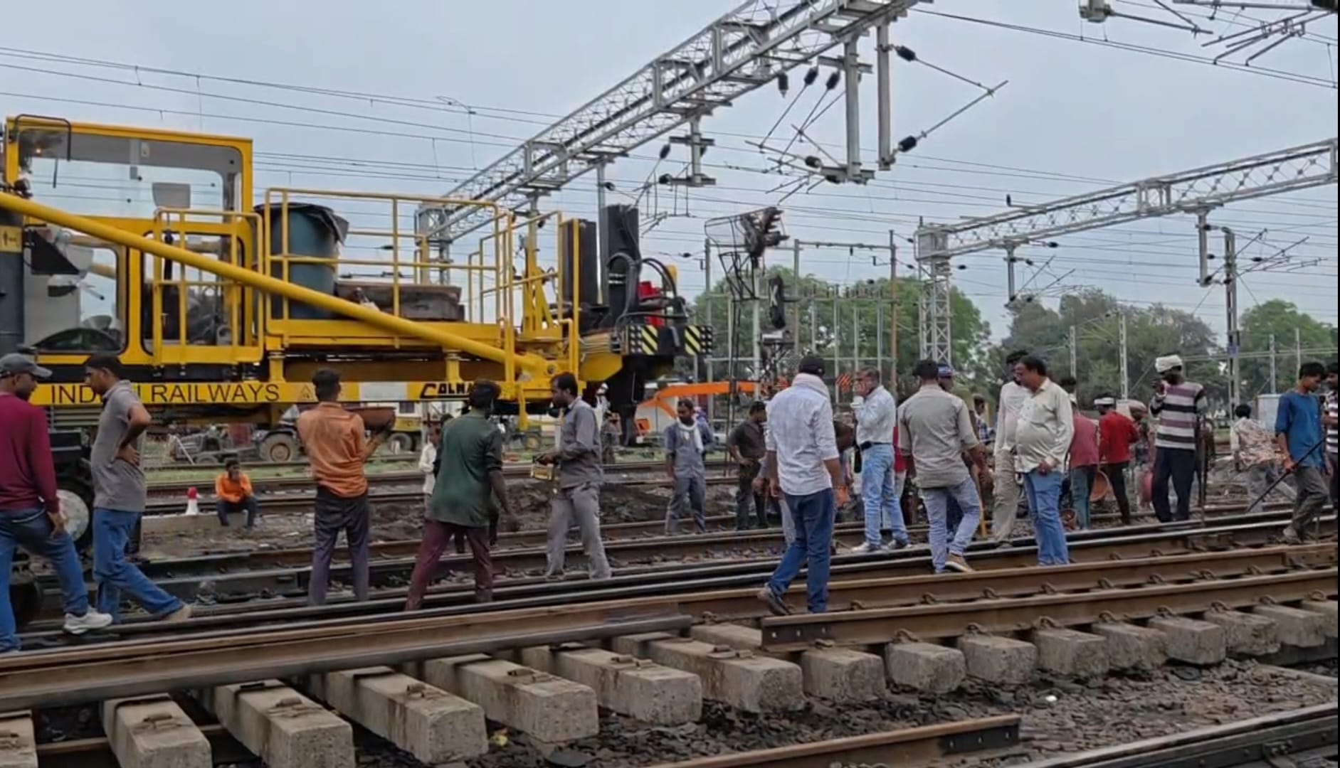 यार्ड रिमॉडलिंग कार्य