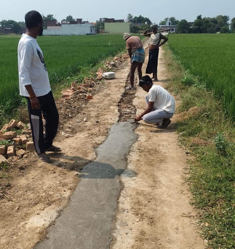 Chandauli News: खोदी गई सड़कों को 10 नवंबर तक दुरुस्त कराएगा जल निगम