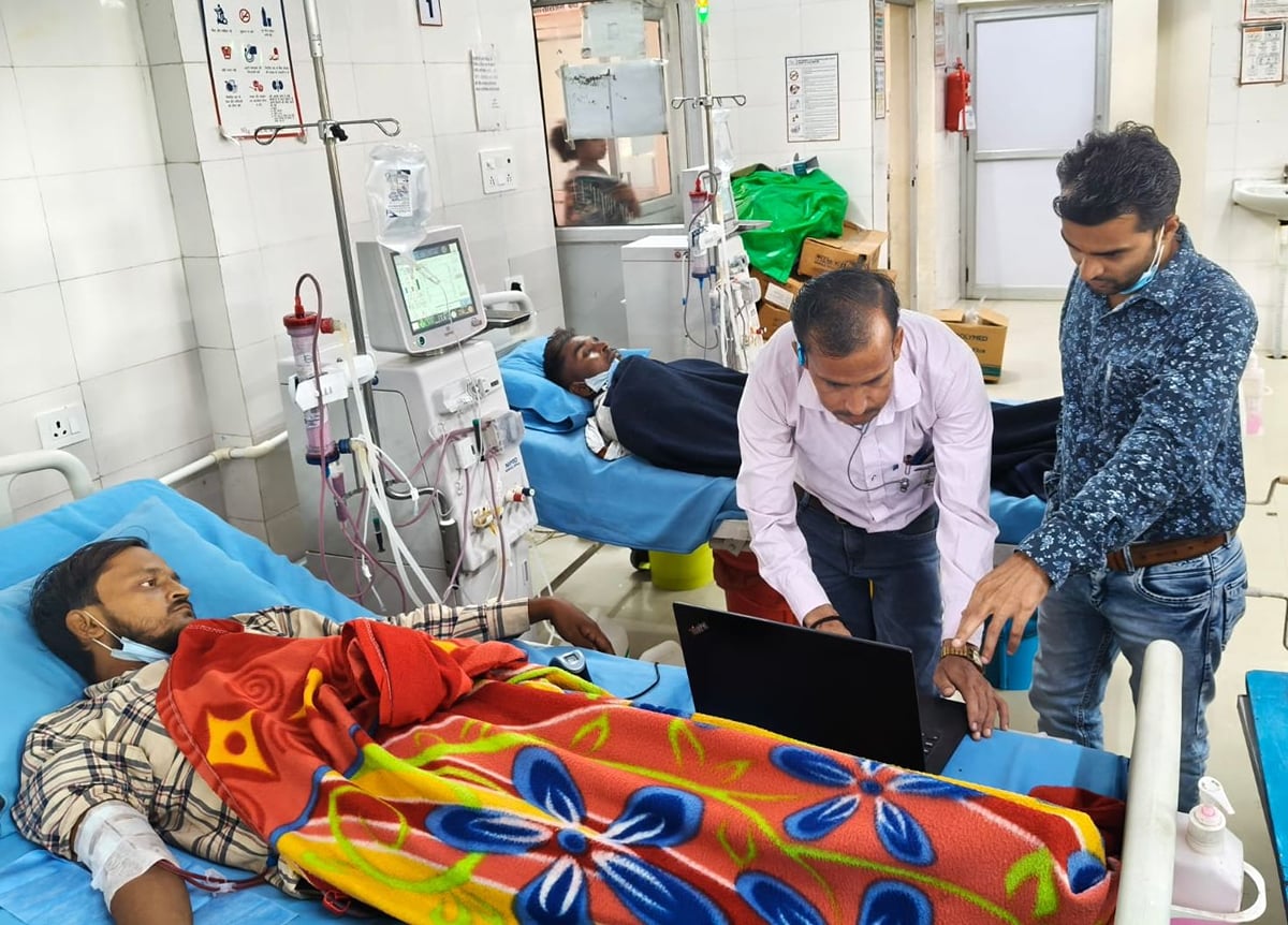 Kasganj News: जिला अस्पताल में डायलिसिस मरीजों को अब मुफ्त मिलेगा रेनोक्रिट इंजेक्शन
