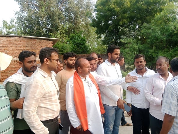 Prayagraj News: अधिकारियों ने जलभराव से निजात दिलाने का दिया आश्वासन