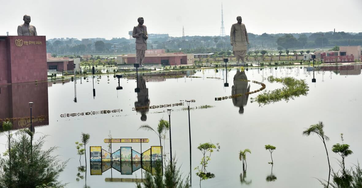 Lucknow News: दुबग्गा के तीन हजार घरों में घुसा पानी