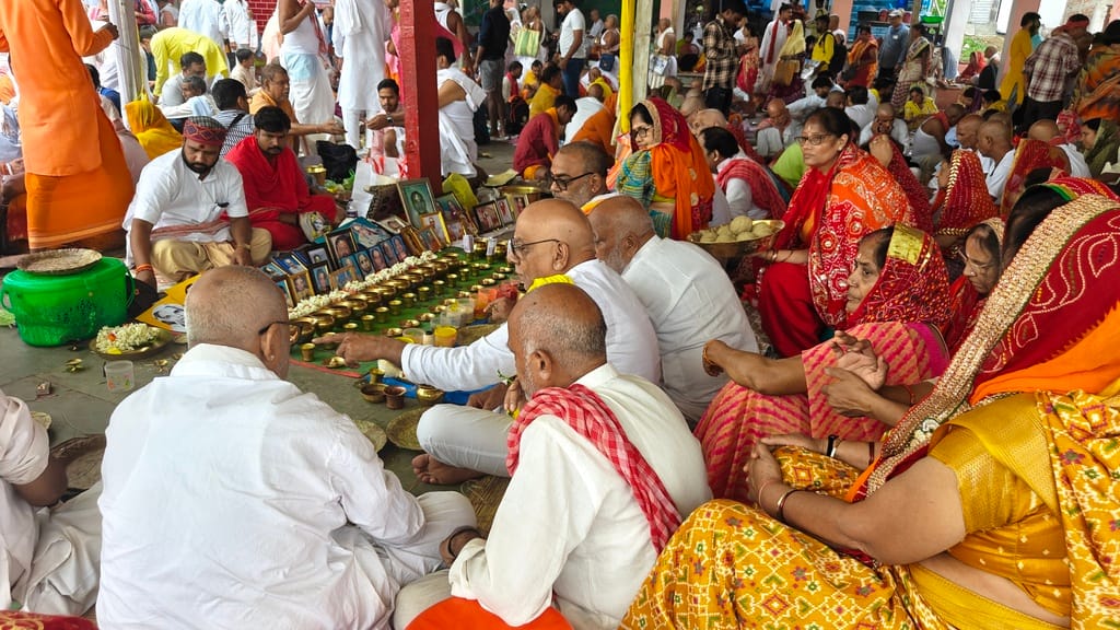 Gaya Pind Daan The Religious Significance and Tradition of 'Gaya Bhoj Know the Mythological Belief