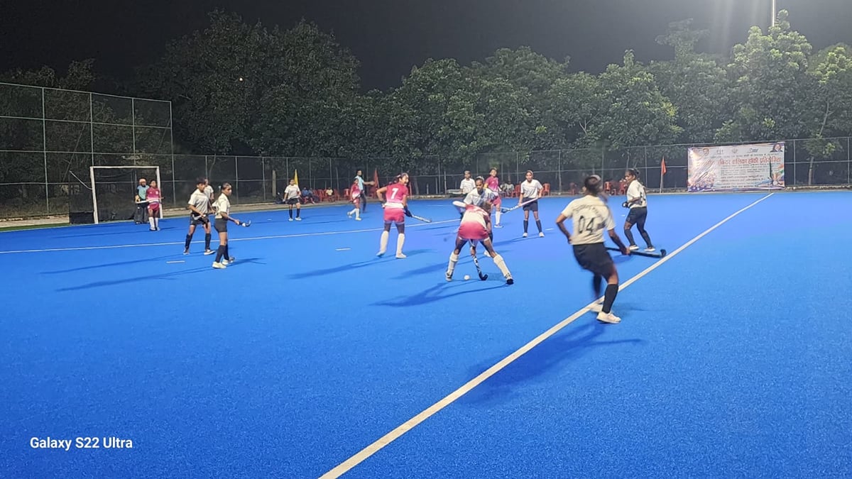 Mau News: स्पोर्ट्स कॉलेज गोरखपुर, कानपुर, अयोध्या और आजमगढ़ की टीमें सेमीफाइनल में