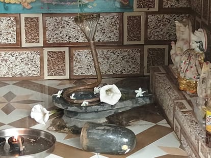 ज्वालामुखी वार्ड 5 में तोड़ी गई शनिदेव व भैरव बाबा की मूर्तियां वार्ड 9 में तोड़ा गया शिवलिंग 