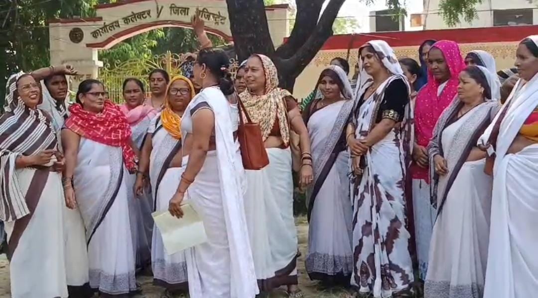 Etah News: आशा कार्यकर्ताओं को मिले सरकारी कर्मचारी का दर्जा