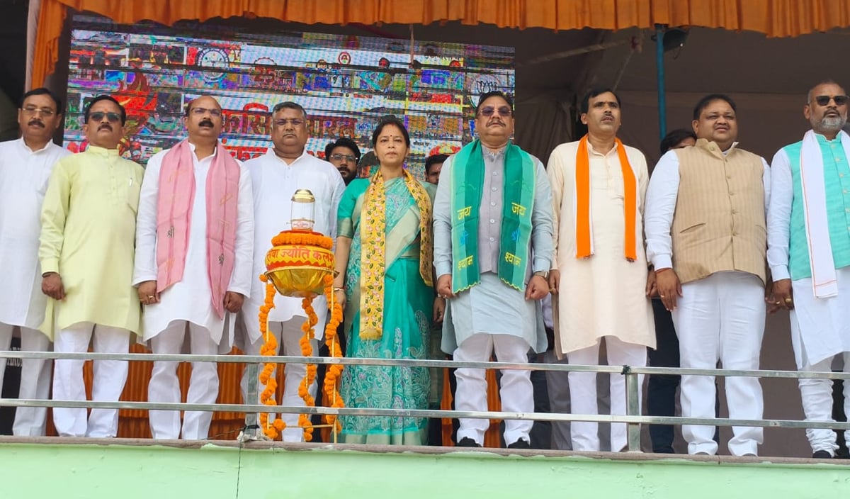 Shahjahanpur News: भाजपा ने निकाली सेवा ज्योति यात्रा, योजनाओं को अंतिम पंक्ति तक पहुंचाने पर जोर
