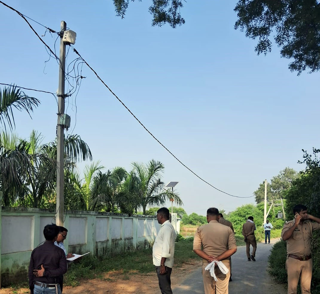 Agra News: जैतपुर के पांच गांवों में विजीलेंस का छापा, 16 घरों में पकड़ी बिजली चोरी