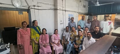 चंबा में हिमाचल प्रदेश अराजपत्रित कोष कर्मचारी संगठन के चुनाव के बाद पदाधिकारी और सदस्य।संवा