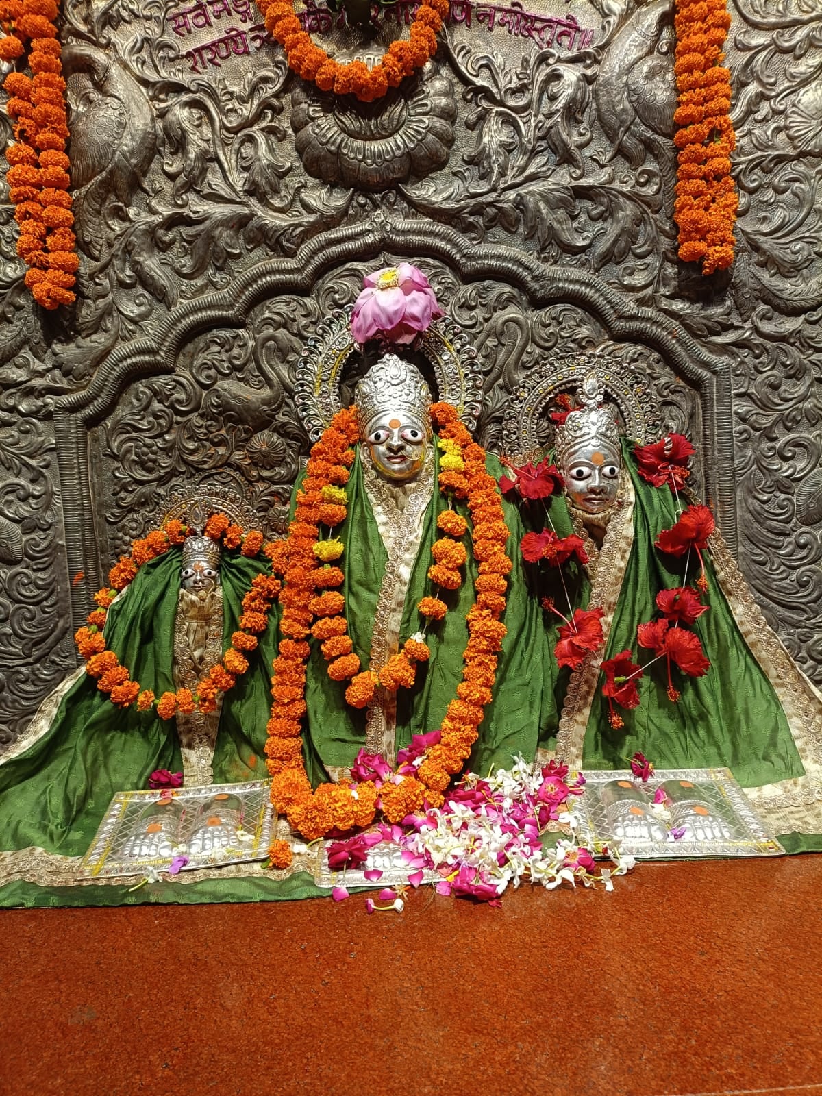 Prayagraj News: देवी मंदिरों में गूंजेंगे मंत्र, सजेगा मां का दरबार