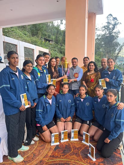 महिला वॉलीबॉल में एलबीएस कॉलेज सरस्वतीनगर ने हासिल किया दूसरा स्थान। संवाद