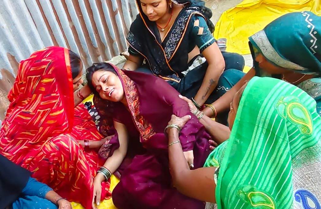 Pratapgarh News: डंपर और पिकअप में भिड़ंत, सब्जी कारोबारी की मौत
