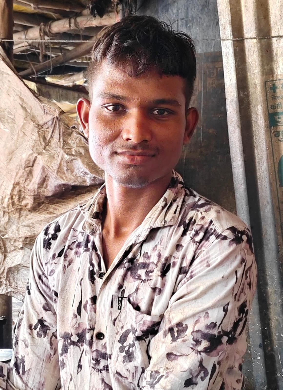 Kaushambi News: अंधेरे में गली-मोहल्ले...रोशनी बेखबर
