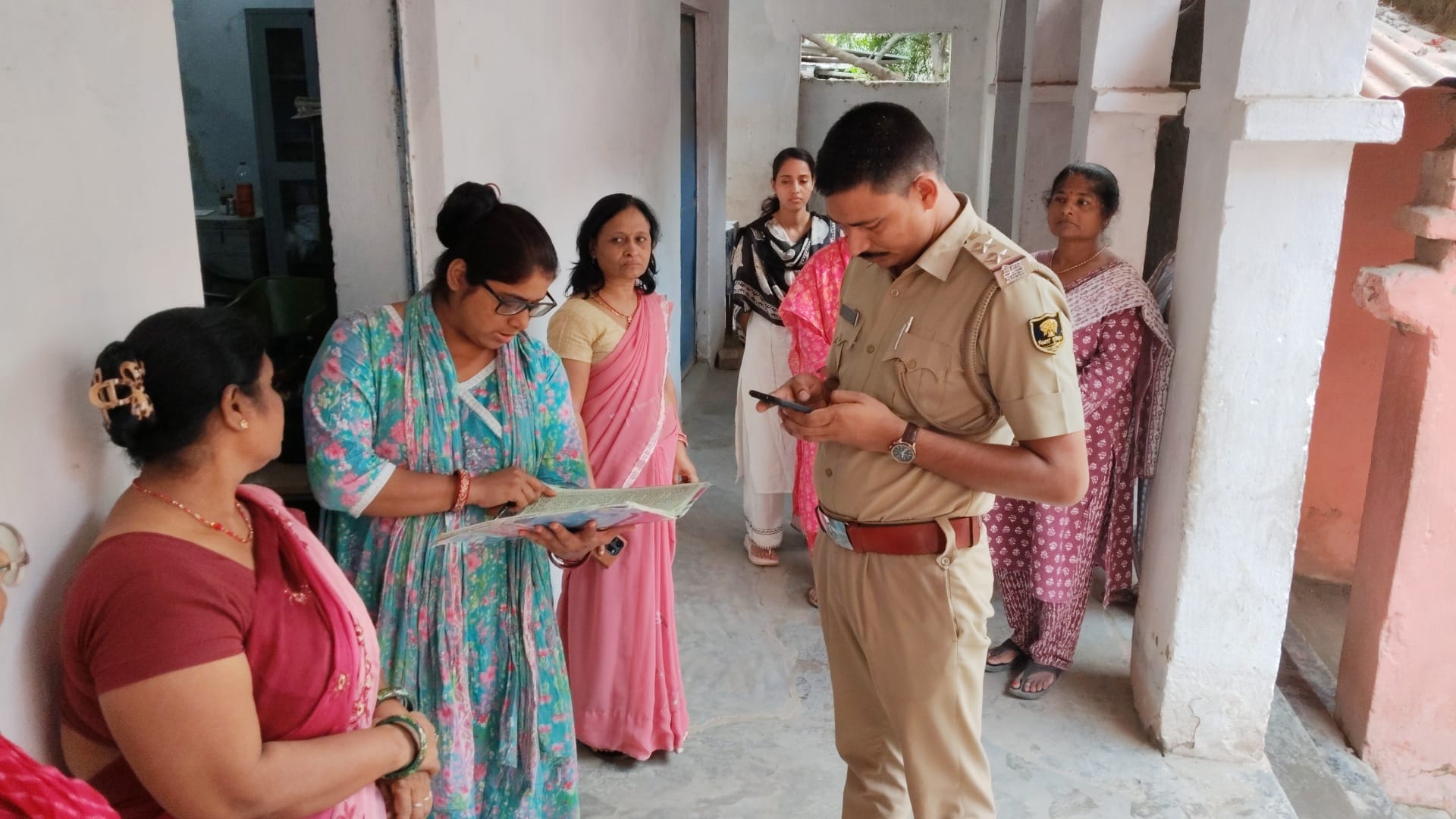 स्कूल में करंट की चपेट में आई छात्रा