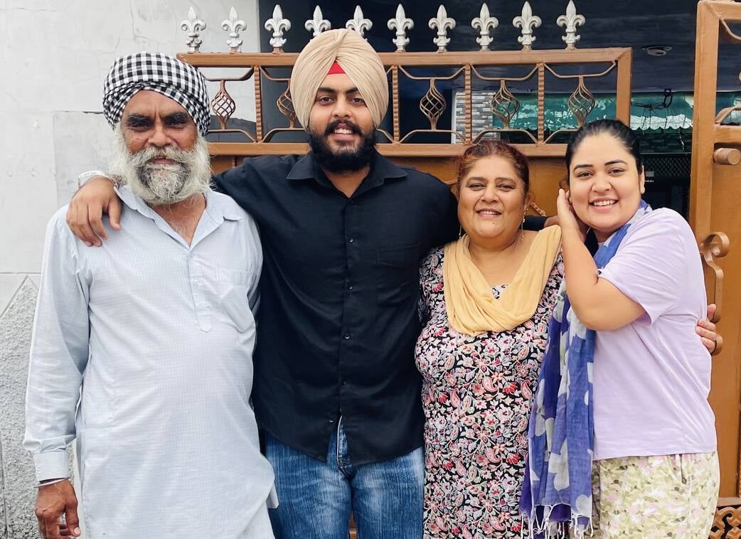 Ambala News:किसान की बेटी सिमरन ने पहले ही प्रयास में पास की एचसीएस परीक्षा, हासिल किया 17वां स्थान - Farmer's Daughter Simran Clears Hcs Exam In Her First Attempt, Secures 17th Rank -