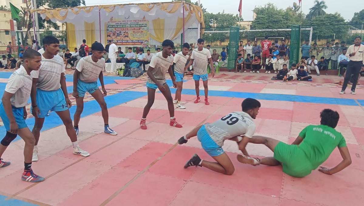 Azamgarh News: कबड्डी प्रतियोगिता में आजमगढ़ की रोमांचक जीत