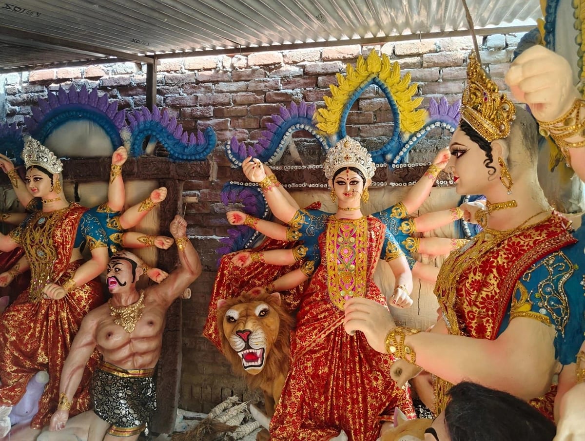Sitapur News: इको फ्रेंडली मूर्तियों की बढ़ी मांग, पिछले साल से ज्यादा मिले ऑर्डर