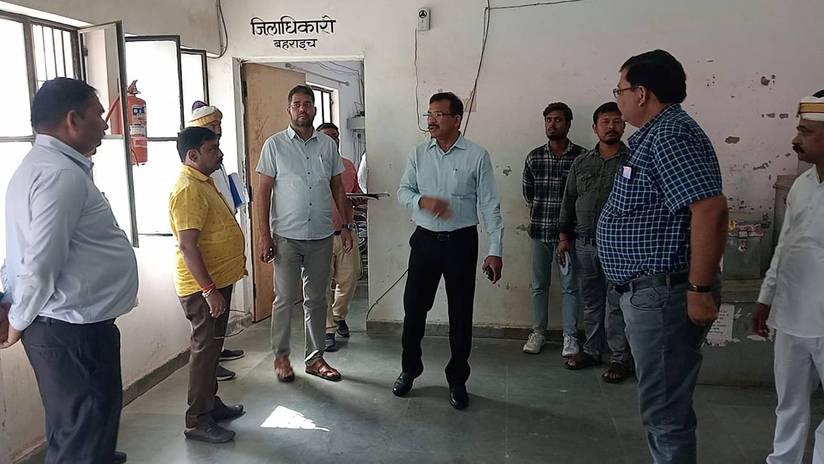Bahraich News: 156 ईवीएम मिलीं निष्क्रिय, 4202 की होनी है जांच