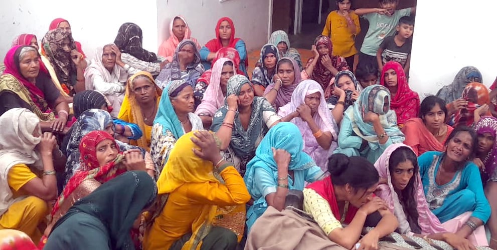 Bijnor News: सांड़ की टक्कर से बाइक सवार की मौत