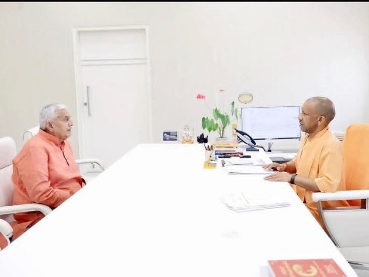 Jalaun News: कालपी में विनोद चतुर्वेदी के पाला बदलने से बदलेगा चुनावी गणित
