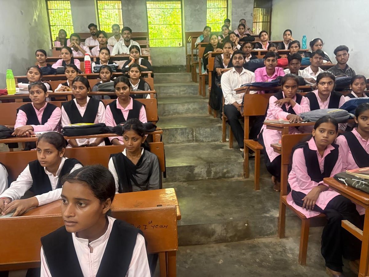 Hamirpur News: लोक कलाएं बुंदेलखंड की पहचान