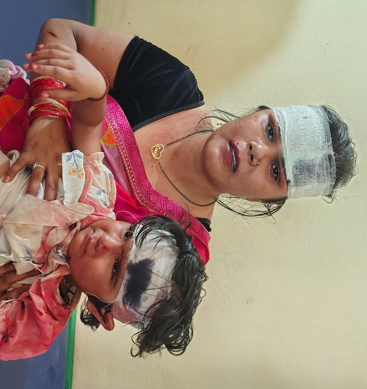 Fatehpur News: ओमनी वैन की टक्कर से ई-रिक्शा सवार चार घायल, रेफर