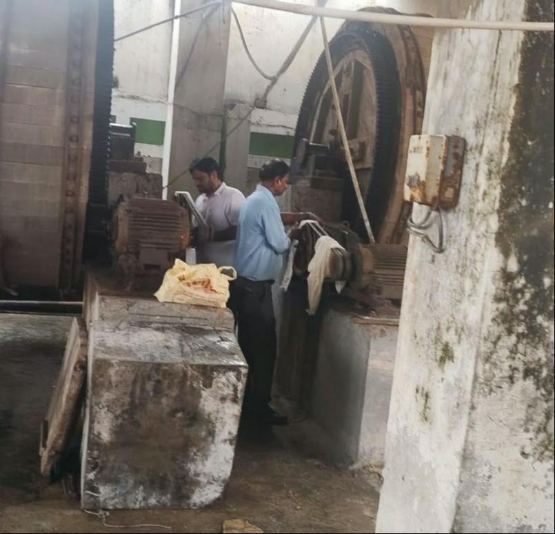 Unnao News: वायु प्रदूषण फैलाने पर फैक्टरी सील, बिजली कनेक्शन भी काटा