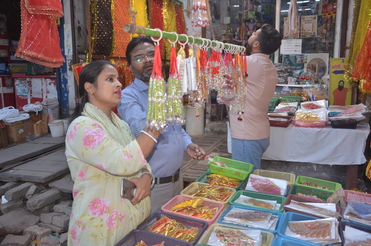 Aligarh News: शारदीय नवरात्र कल से, मंदिरों में गूंजेंगे जयकारे