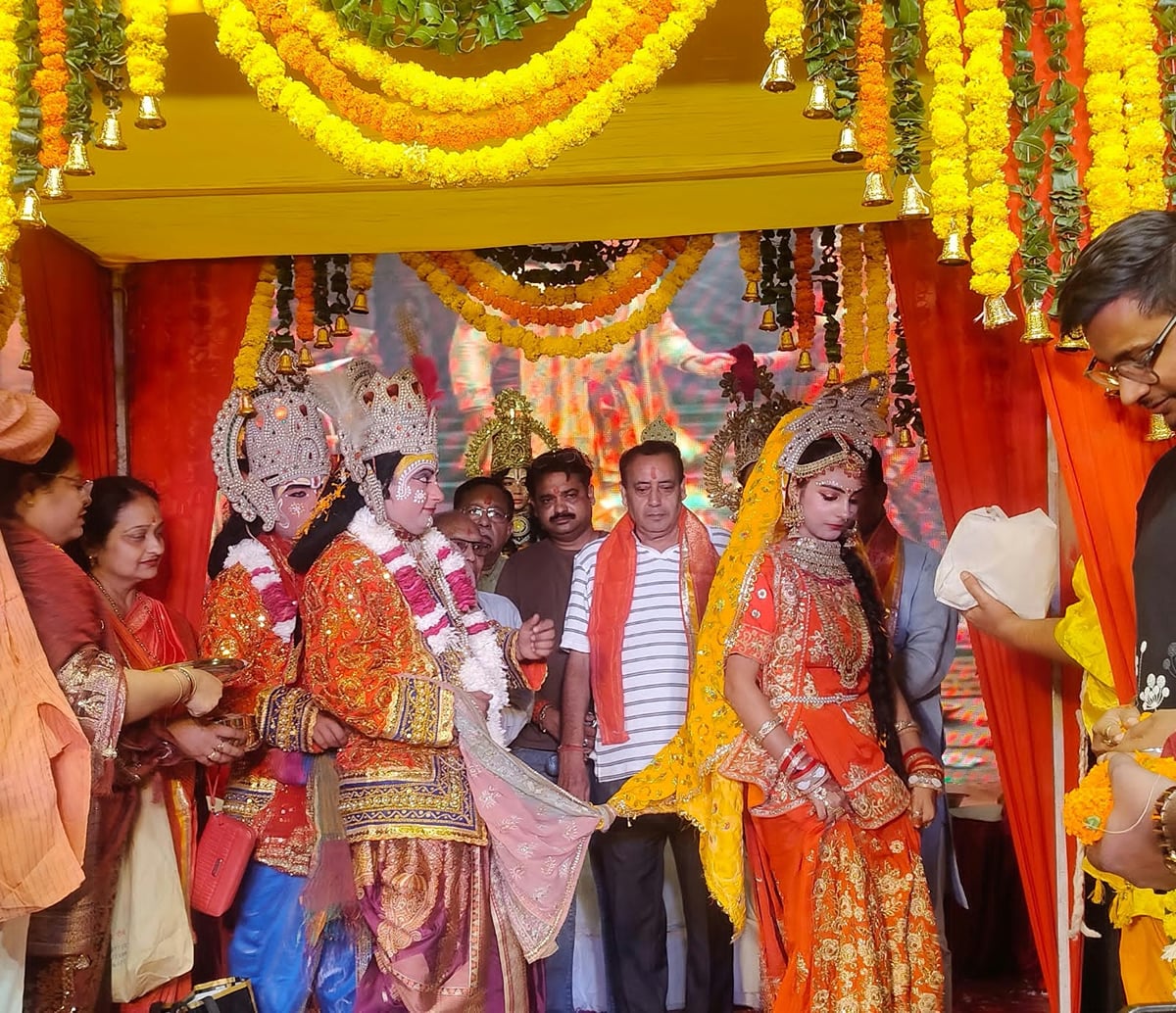 Aligarh News: राम वन गमन की लीला देख भावुक हुए दर्शक