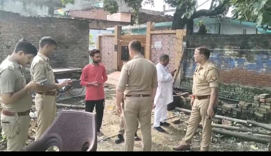 Lucknow News: होमगार्ड ने की पत्नी-बेटी की हत्या, खुद पहुंचा थाने