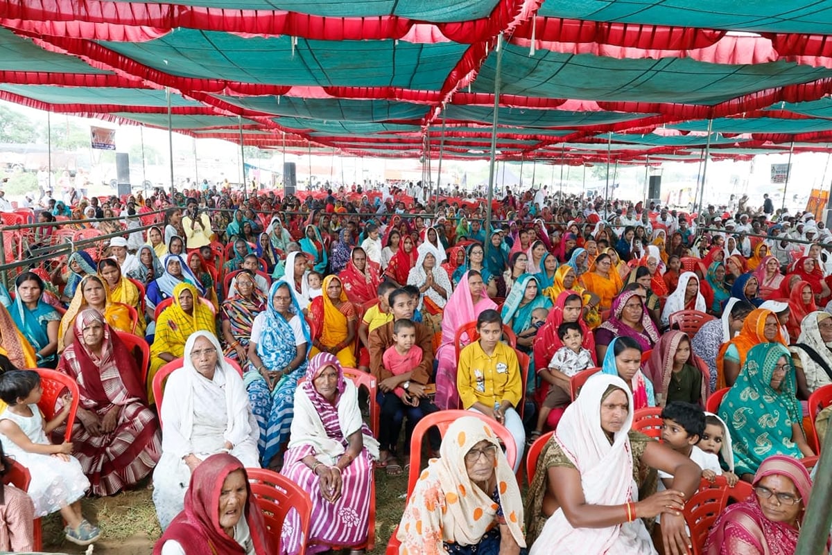 Mirzapur News: पंकज महाराज ने दिया शाकाहार, नशामुक्ति का संदेश