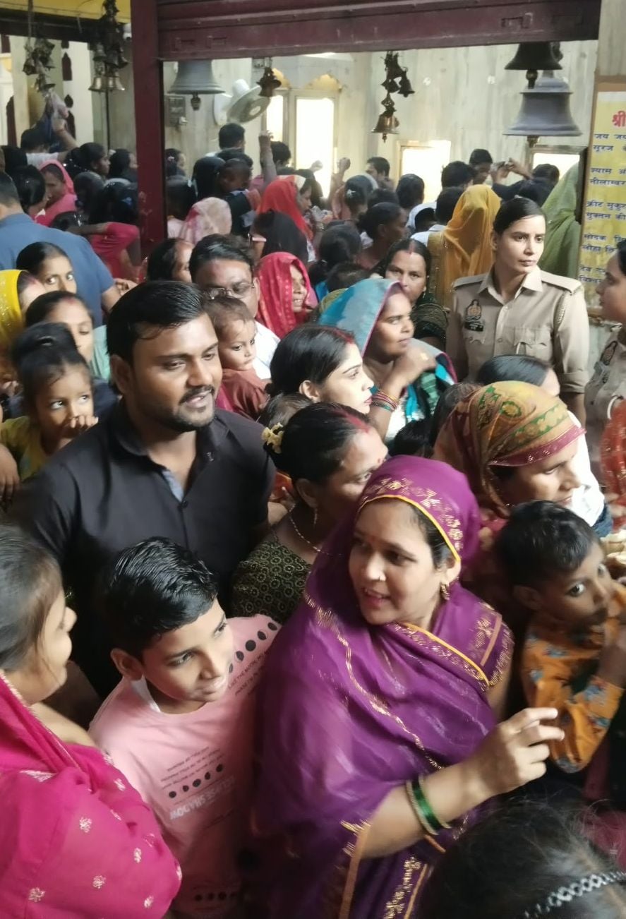 शारदीय नवरात्र : मातारानी के स्वागत के लिए सजे घर-मंदिर