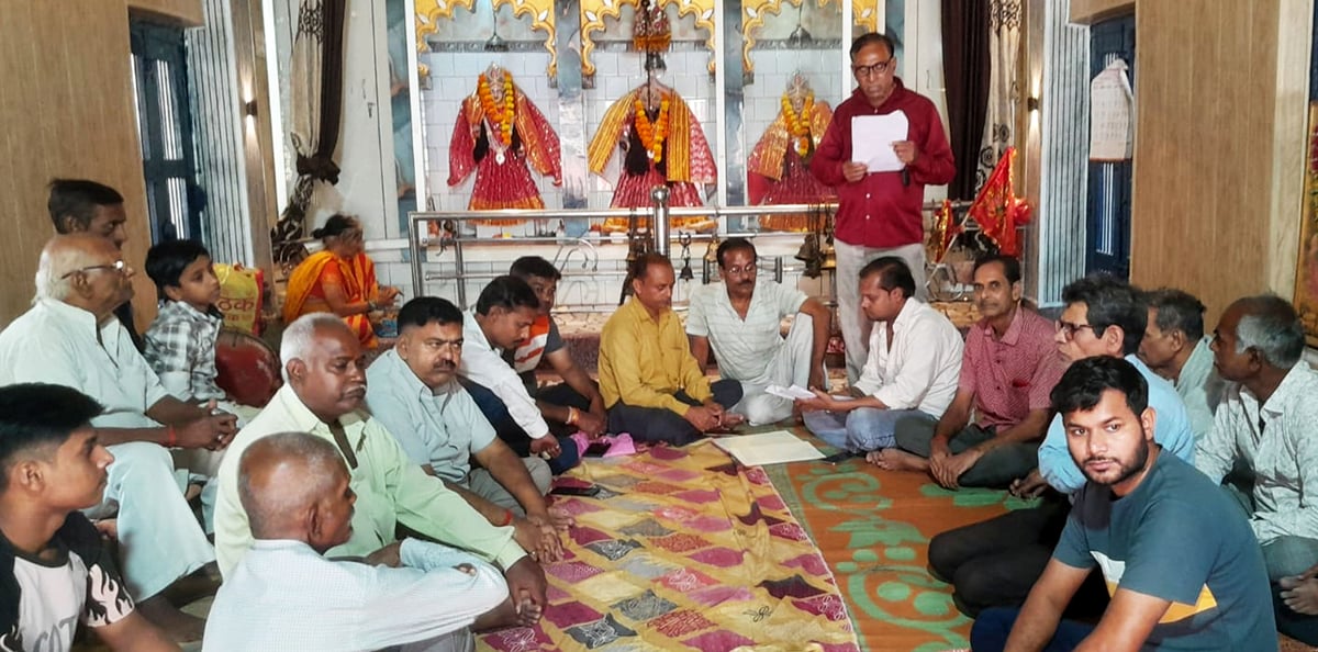 Fatehpur News: मां कालीजी मंदिर में अनधिकृत पार्किंग, व्यावसायिक गतिविधियों पर प्रतिबंध