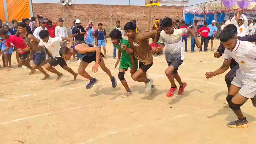 Mainpuri News: 400 मीटर दौड़ में प्रहलाद ने मारी बाजी