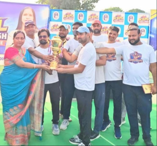 Hardoi News: धुरंधर डायनामोज टीम ने रूमा लायंस को पांच रन से हराया