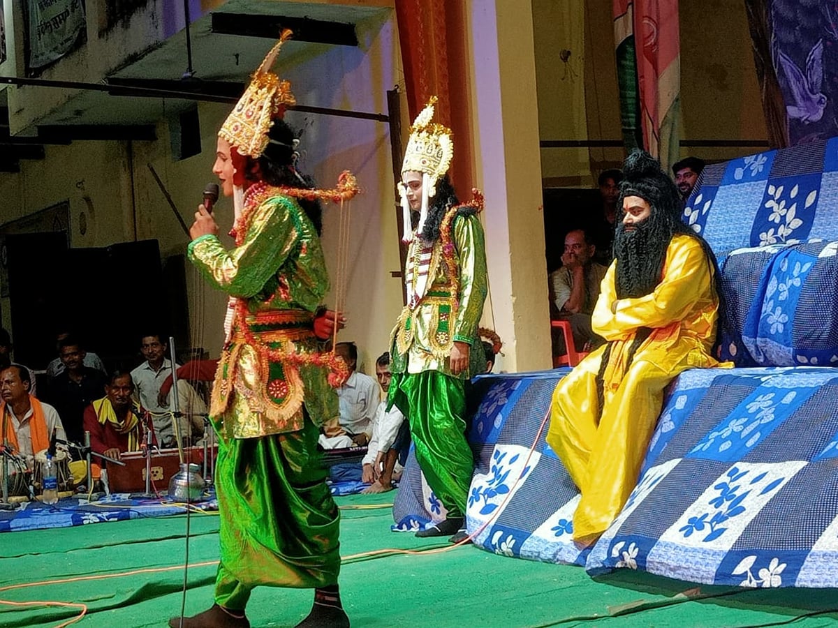 Hamirpur News: पुष्प वाटिका प्रसंग ने मोहा श्रद्धालुओं का मन